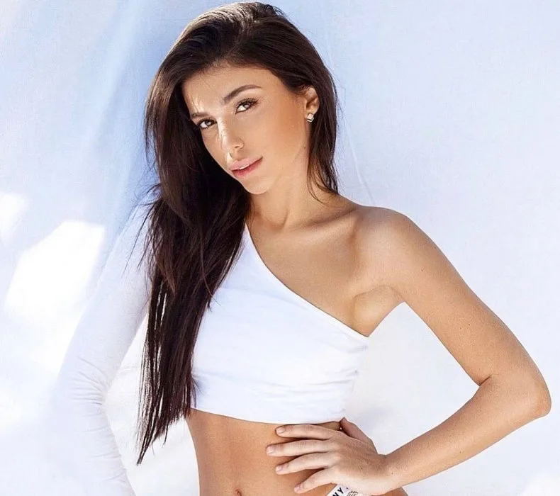 Suzie escort Praha